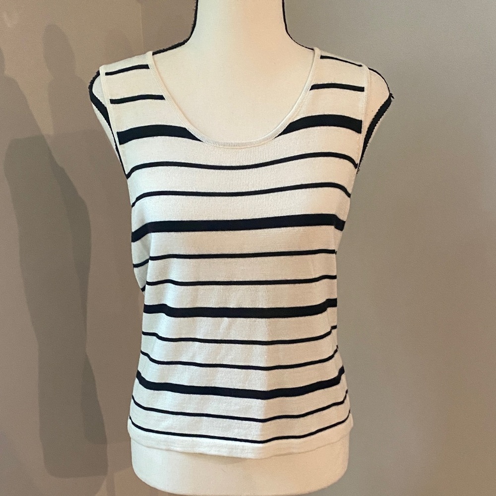 NWOT Tahari wool blend sleeveless tank top black and white layering